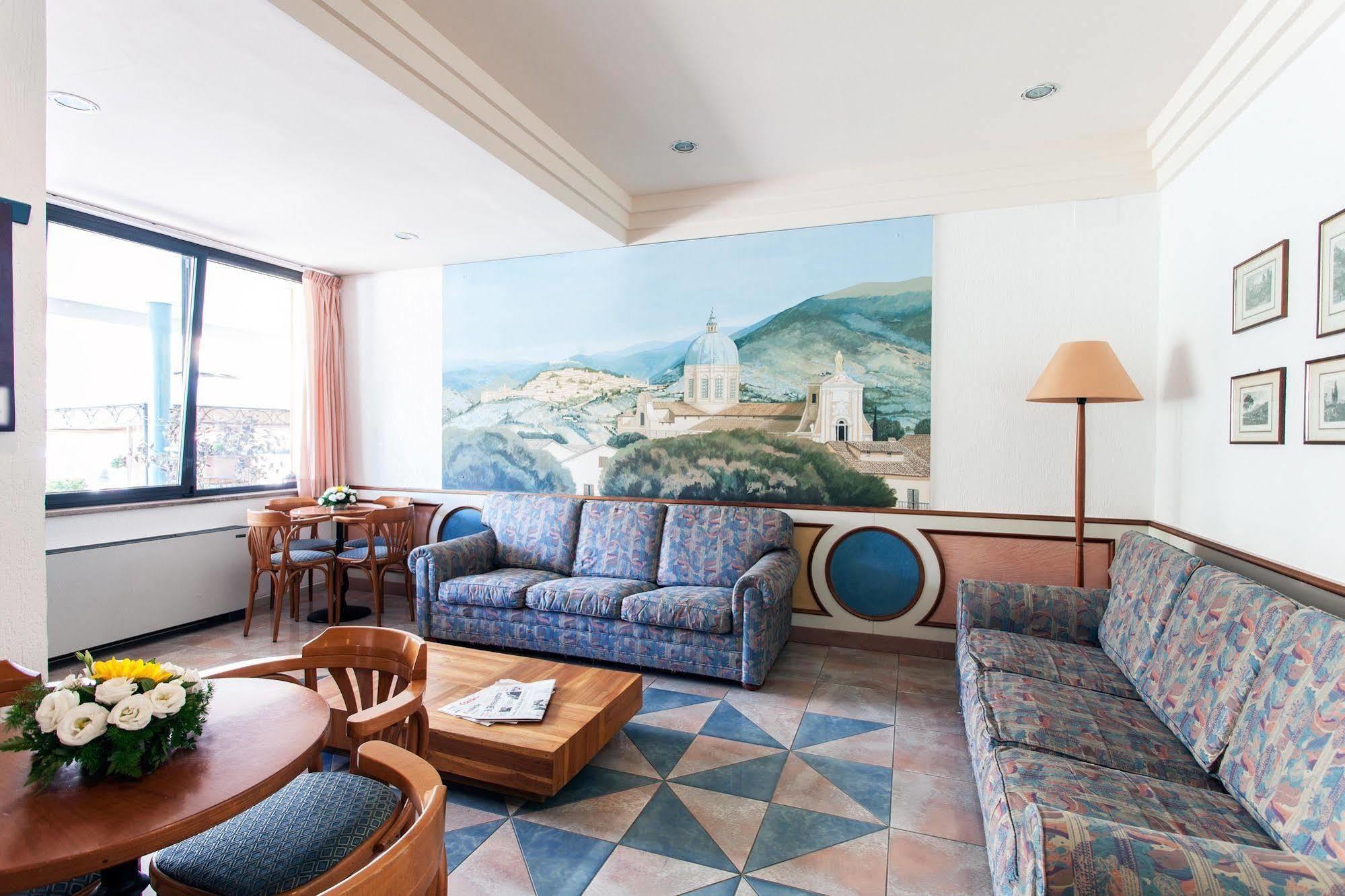 Hotel Los Angeles アッシジ エクステリア 写真